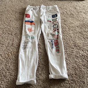 Copper rivet white graffiti jeans